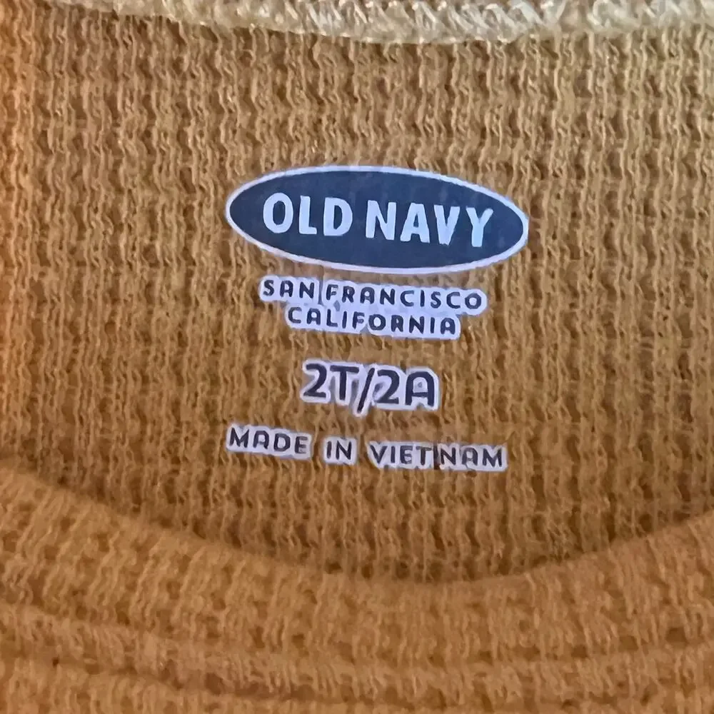 Old Navy girls’ goldenrod thermal top/Genuine Kids skinny jeans Size 2T